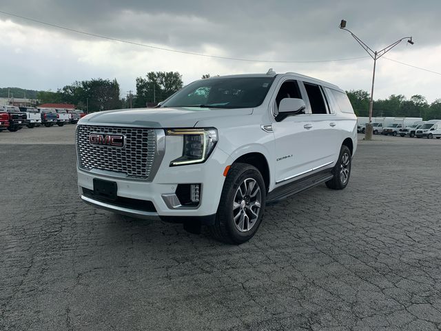 2021 GMC Yukon XL Denali 3