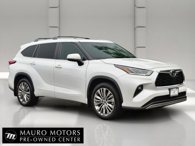 Pearl 2022 Toyota Highlander SUV / Crossover All-Wheel Drive 8-Speed Automatic