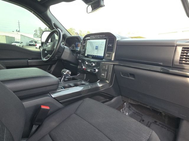 2022 Ford F-150 XLT:B02121