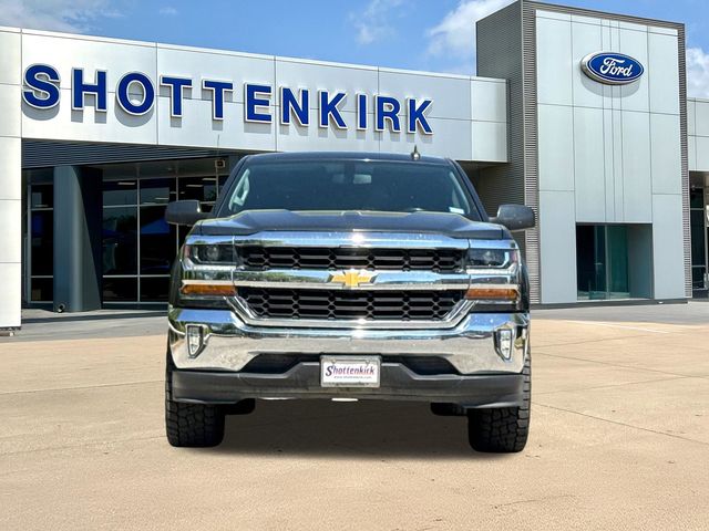 Used 2018 Gray Chevrolet LT image 2