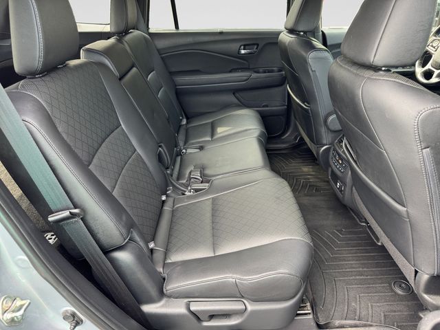 2019 Honda Passport Elite - Lunar Silver Metallic exterior view 17