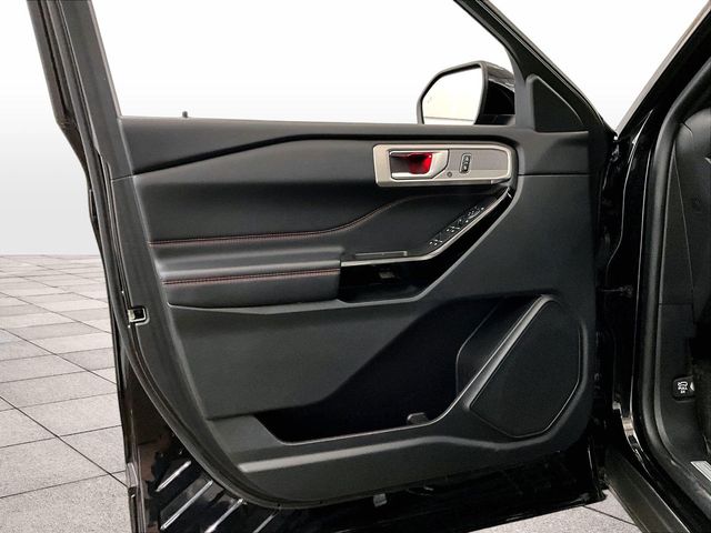2023 Ford Explorer ST-Line Black at Spitzer Acura