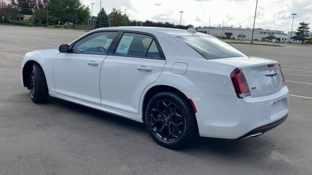 2022 Chrysler 300 Touring 6