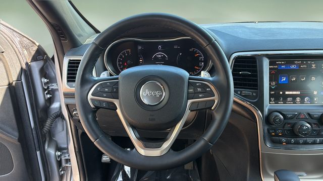Used 2016 Silver Jeep Laredo image 12