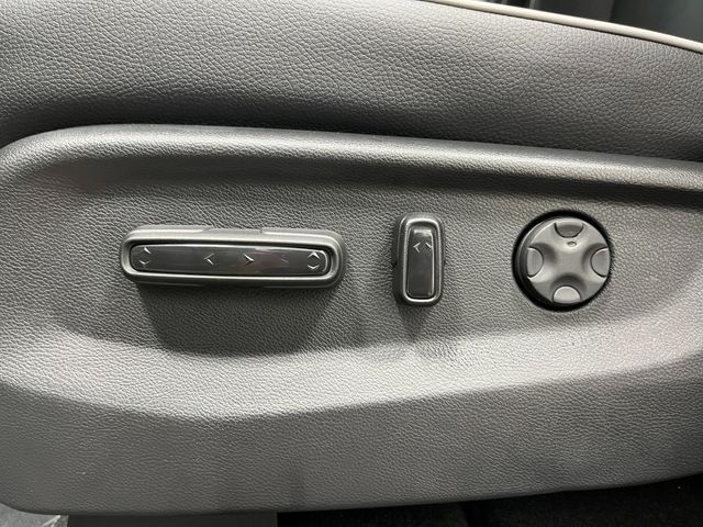 2026 Honda Odyssey Touring - Photo 14