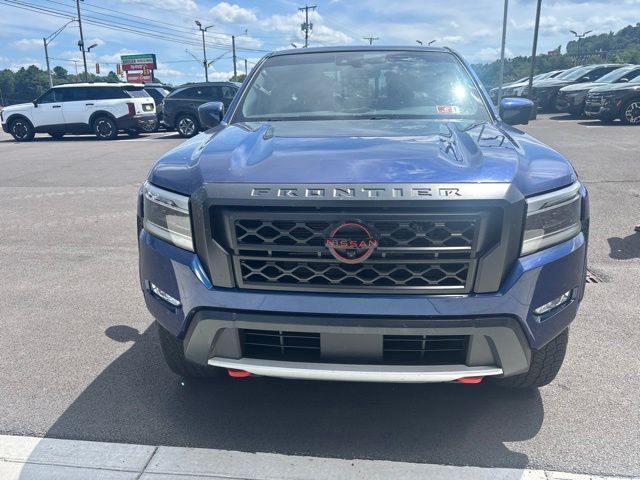 2022 Nissan Frontier Azul (Deep Blue Pearl) Camioneta Todo terreno 9 velocidades Automática