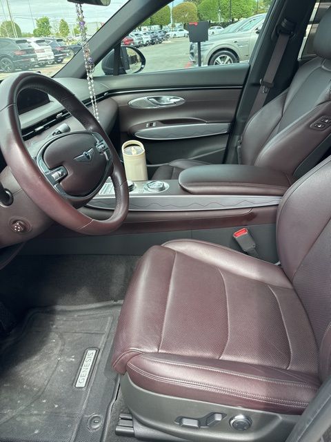 Thumbnail: 2023 Genesis GV70 - 7