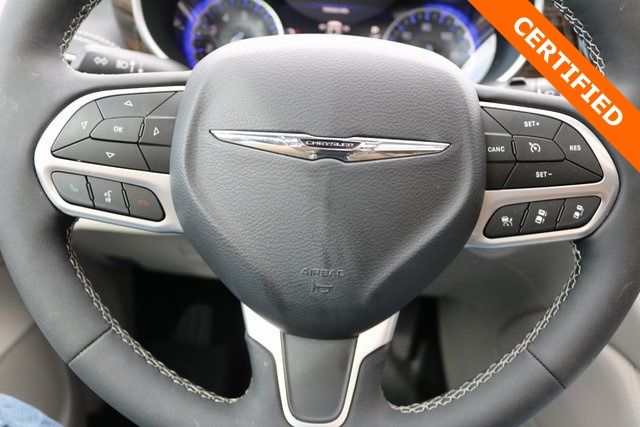 Used Car 2023 Chrysler Pacifica  Limited For Sale Under $35,000 In Austin, Texas