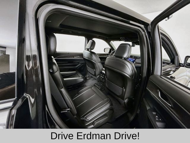 Used 2025 Jeep Grand Cherokee L SUV