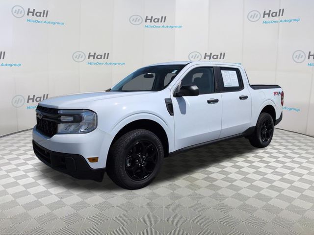 Oxford White 2023 Ford Maverick XLT SuperCrew AWD Pickup Truck All-Wheel Drive 8-Speed Automatic