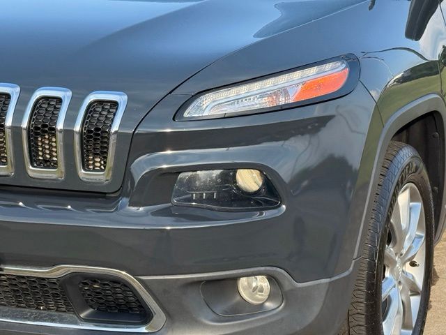 Used 2018 Jeep Cherokee SUV