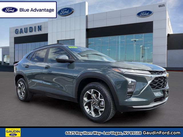 2025 Chevrolet Trax LT's photo