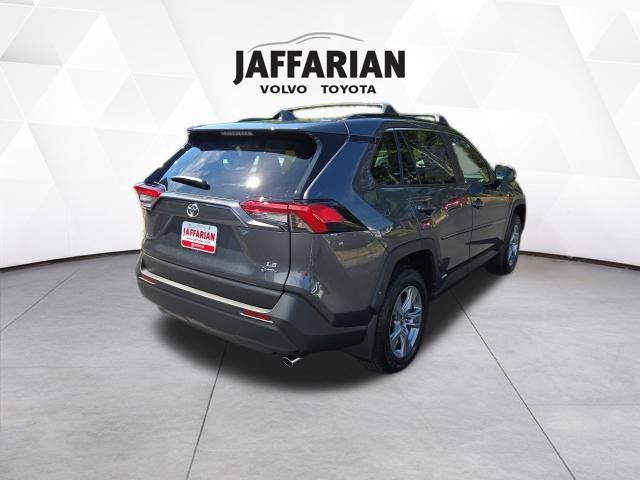 2025 Toyota RAV4 Hybrid LE photo 2