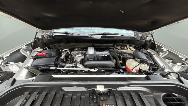 Used 2022 Beige Chevrolet High Country image 33