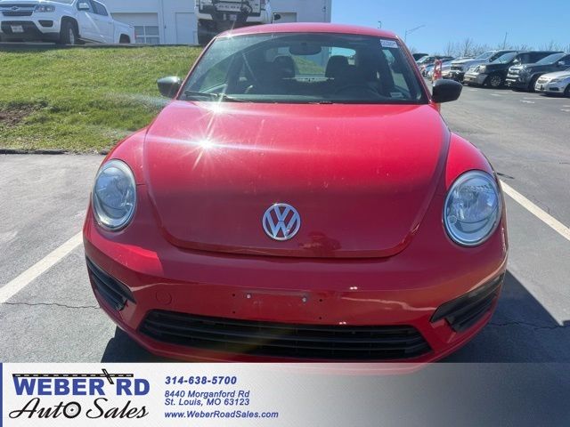 2018 Volkswagen Beetle 2.0T S Hatchback FWD