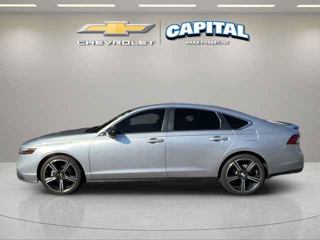 Used 2023  Honda Sport image 2