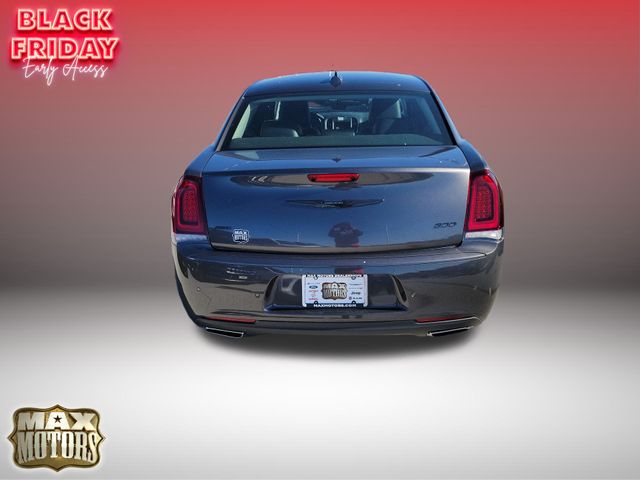 2023 Chrysler 300 Touring 7