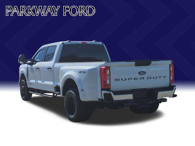 Used 2026 White Ford XL image 3