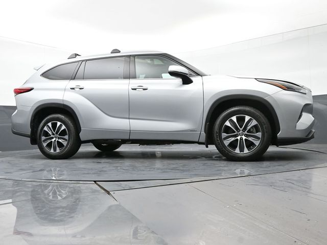 2022 Toyota Highlander Hybrid XLE 42