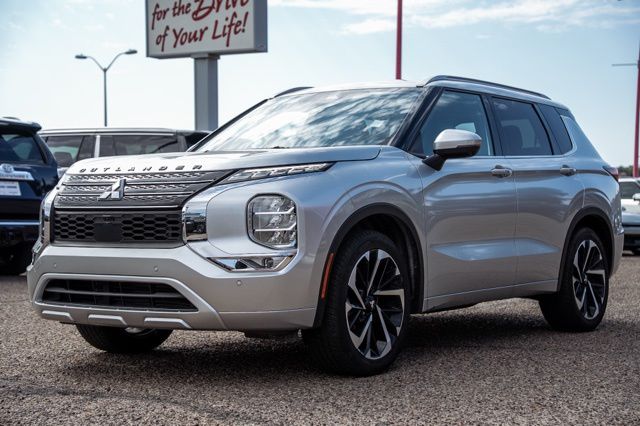 2024 Mitsubishi Outlander SEL FWD