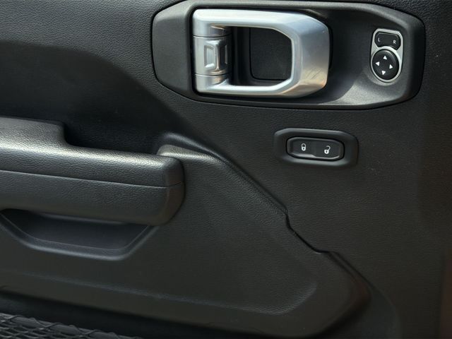 Used 2024 Gray Jeep Nighthawk image 33