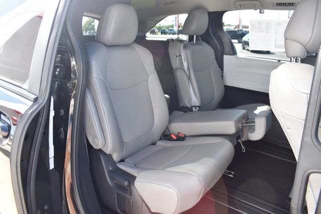Used 2025 Toyota Sienna Van