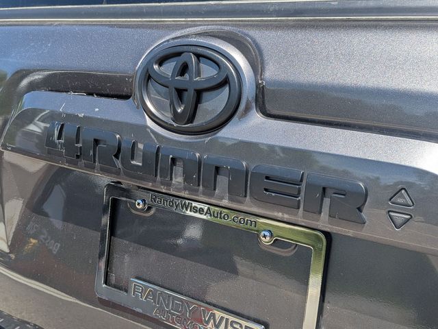 2022 Toyota 4Runner - Image 10