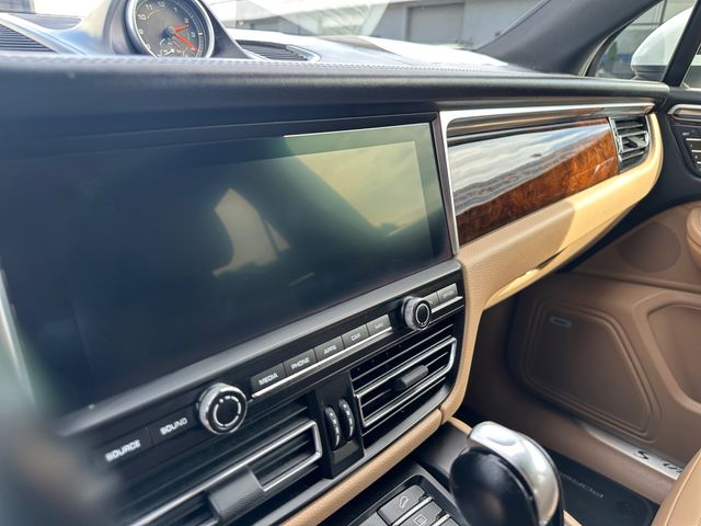 Used 2019  Porsche S image 26