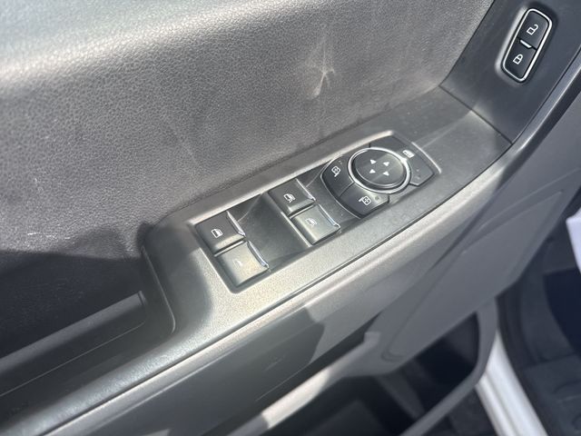 Used 2023  Ford XLT image 17