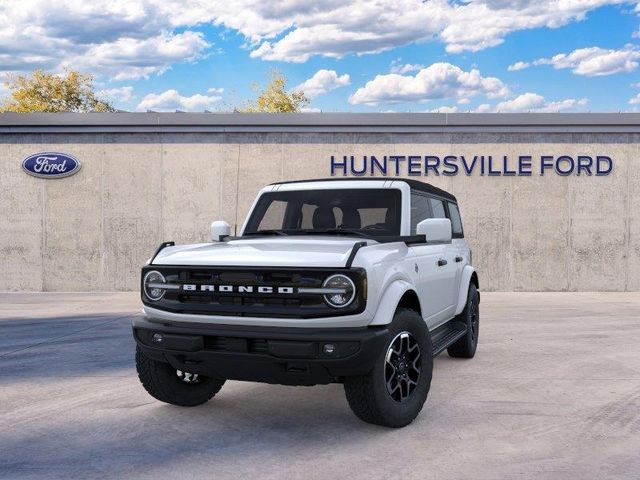 Oxford White 2026 Ford Bronco SUV / Crossover Four-Wheel Drive Automatic