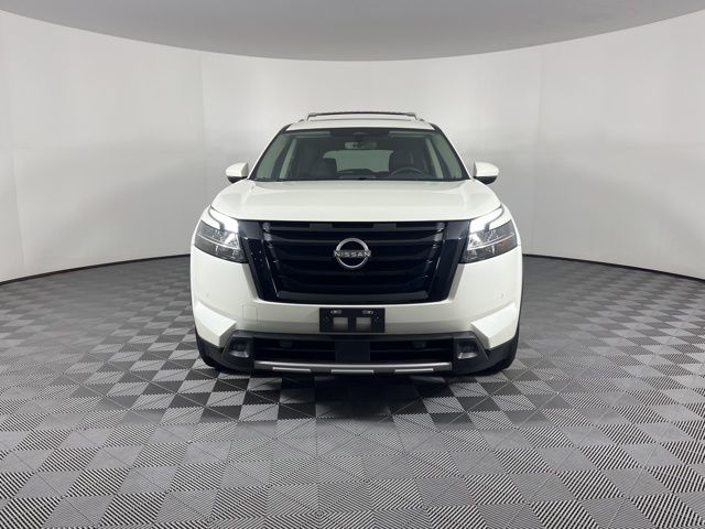 2023 Nissan Pathfinder SL 3