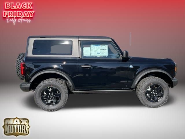 2024 Ford Bronco Black Diamond 11