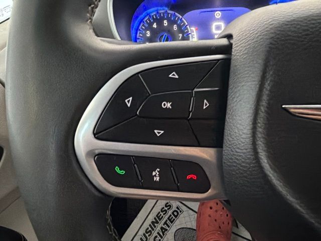 Used 2023 Chrysler Pacifica Van