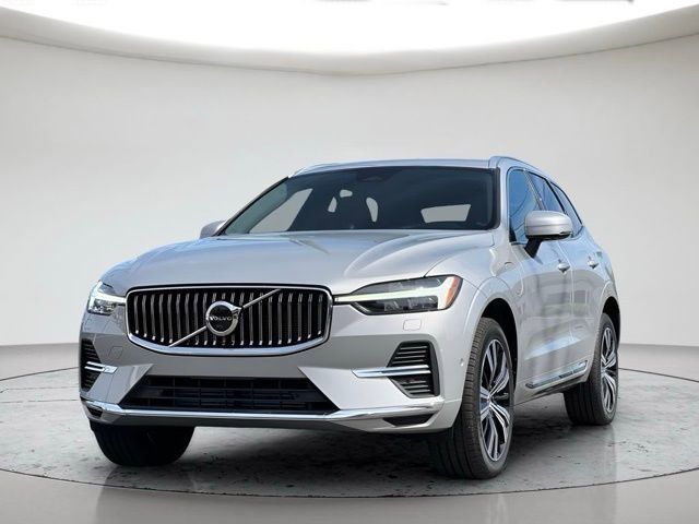 Silver 2022 Volvo XC60 T8 Recharge Inscription eAWD SUV / Crossover All-Wheel Drive Automatic