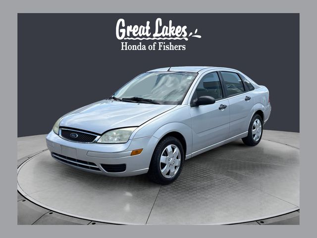 CD Silver Clearcoat Metallic 2006 Ford Focus Hatchback 5-Speed Manual