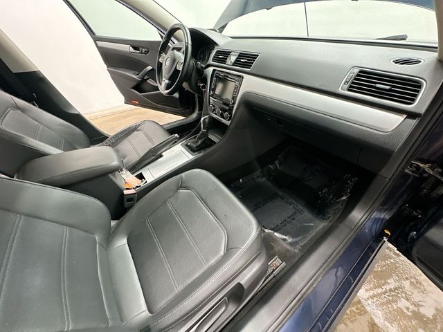 2012 Volkswagen Passat 2.5 SE Blue at Subaru and VW of Moon Township