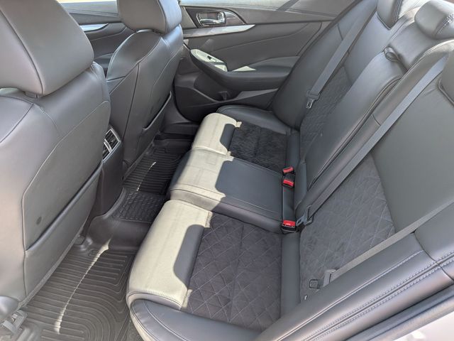 2017 Nissan Maxima - Image 26