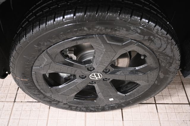 New 2026 Gray Volkswagen 1.5T SEL image 18