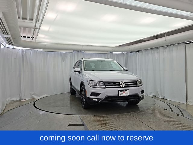 Silver 2018 Volkswagen Tiguan SUV / Crossover Front-Wheel Drive 8-Speed Automatic