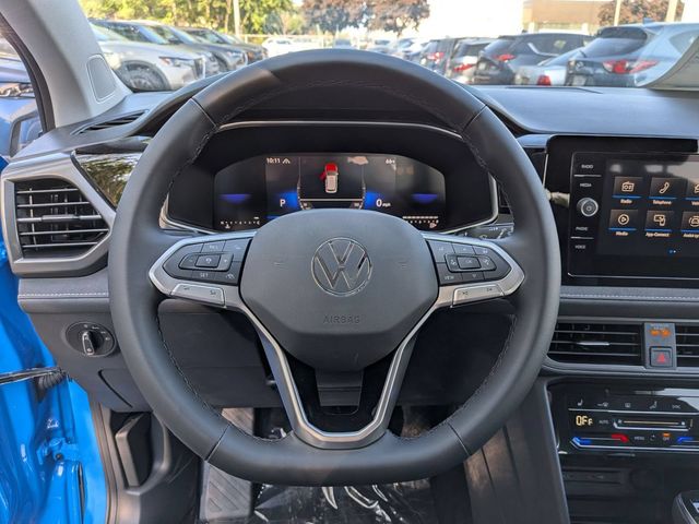 2025 Volkswagen Taos SE Black - Photo 18