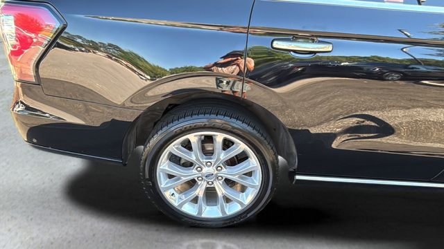 Used 2019 Black Ford Platinum image 42