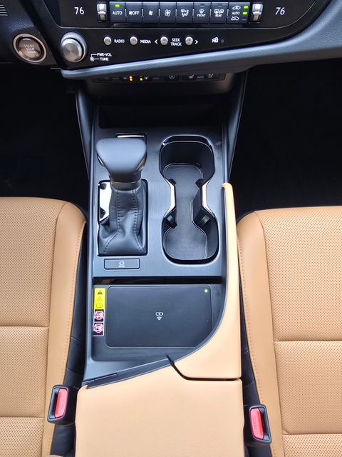 2025 Lexus ES 350:44446A1