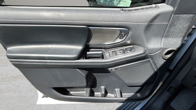 Used 2025 Silver Ford Platinum image 17