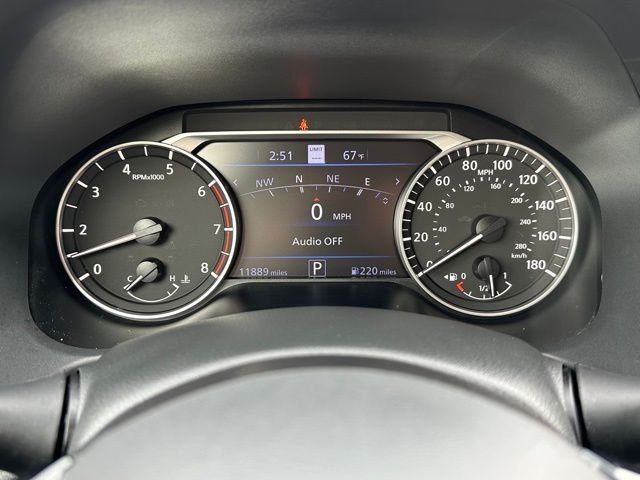 2023 Nissan Altima 2.0 SR 12