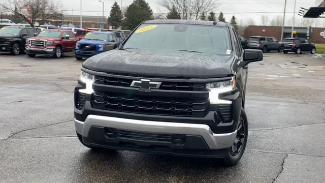 2023 Chevrolet Silverado 1500 LT 3