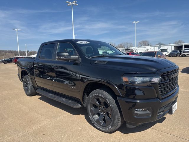 Diamond Black Crystal Pearlcoat 2025 RAM 1500 Big Horn Crew Cab 4WD Pickup Truck Four-Wheel Drive 8-Speed Automatic