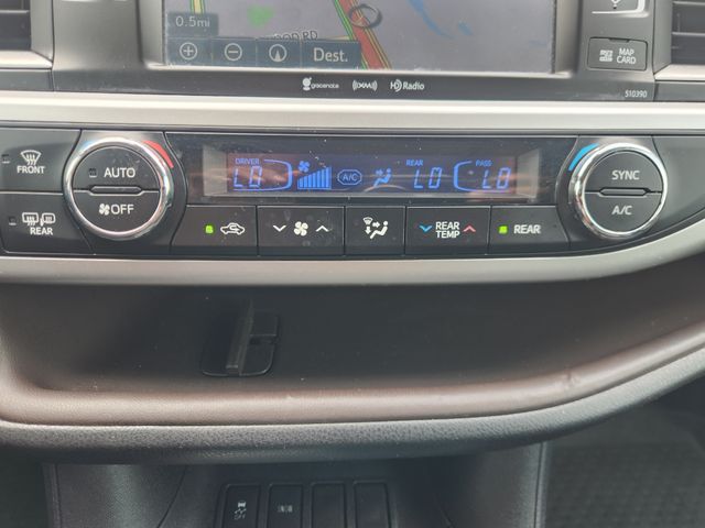 2019 Toyota Highlander XLE White at Legacy Ford