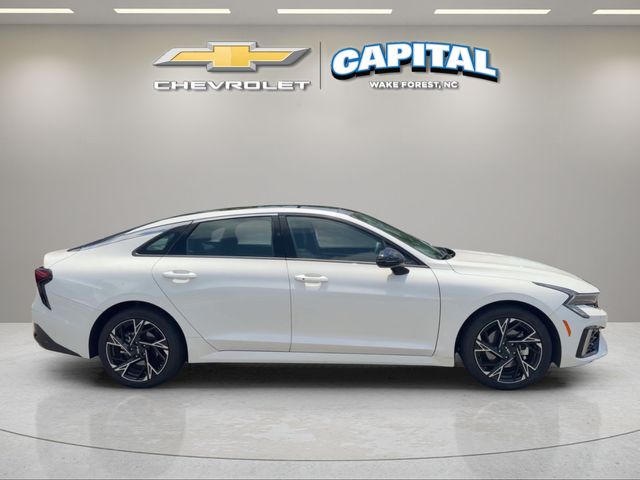 Used 2025 White Kia GT-Line image 6