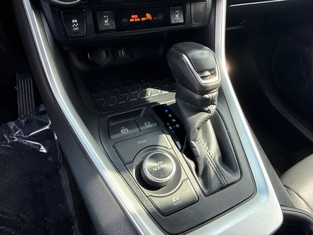 2024 Toyota RAV4 XLE Premium - Photo 6