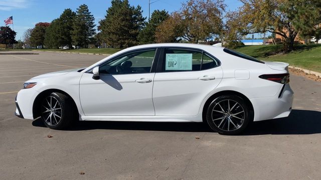 2022 Toyota Camry SE 5